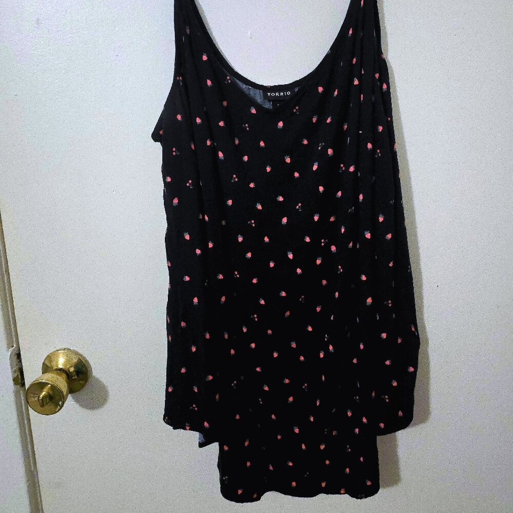 Torrid Size 1 Strawberry Ava Cami